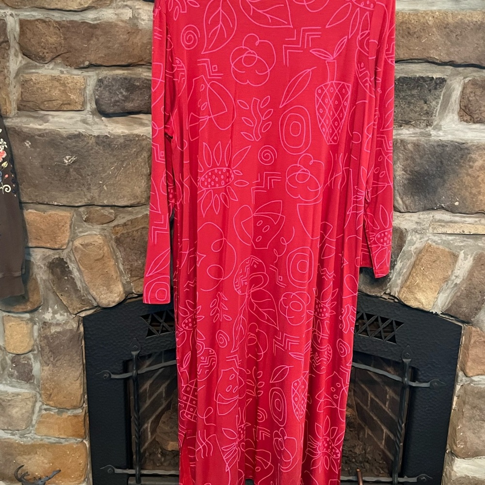 Cute red dress!